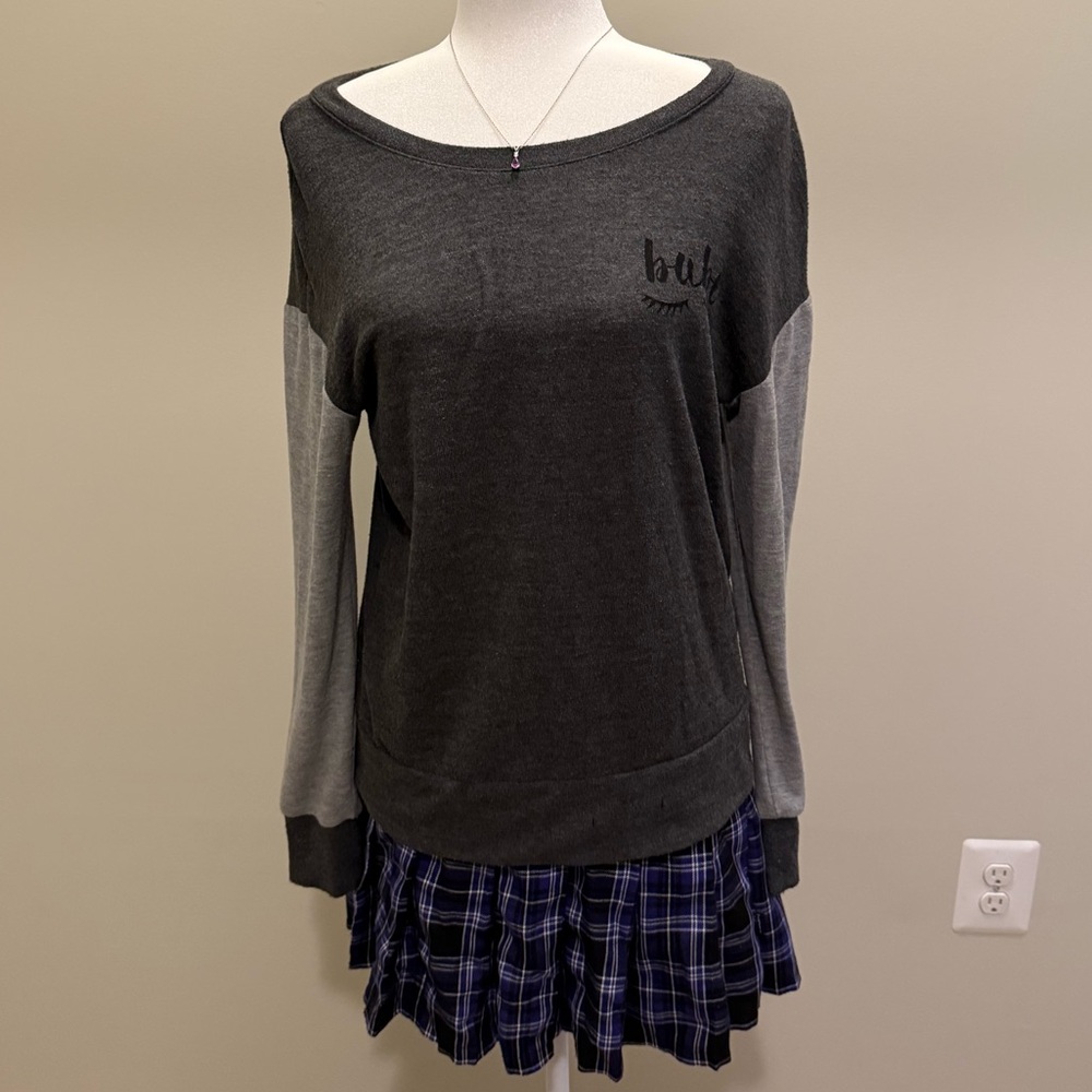 Soft gray pajama long sleeve. size M